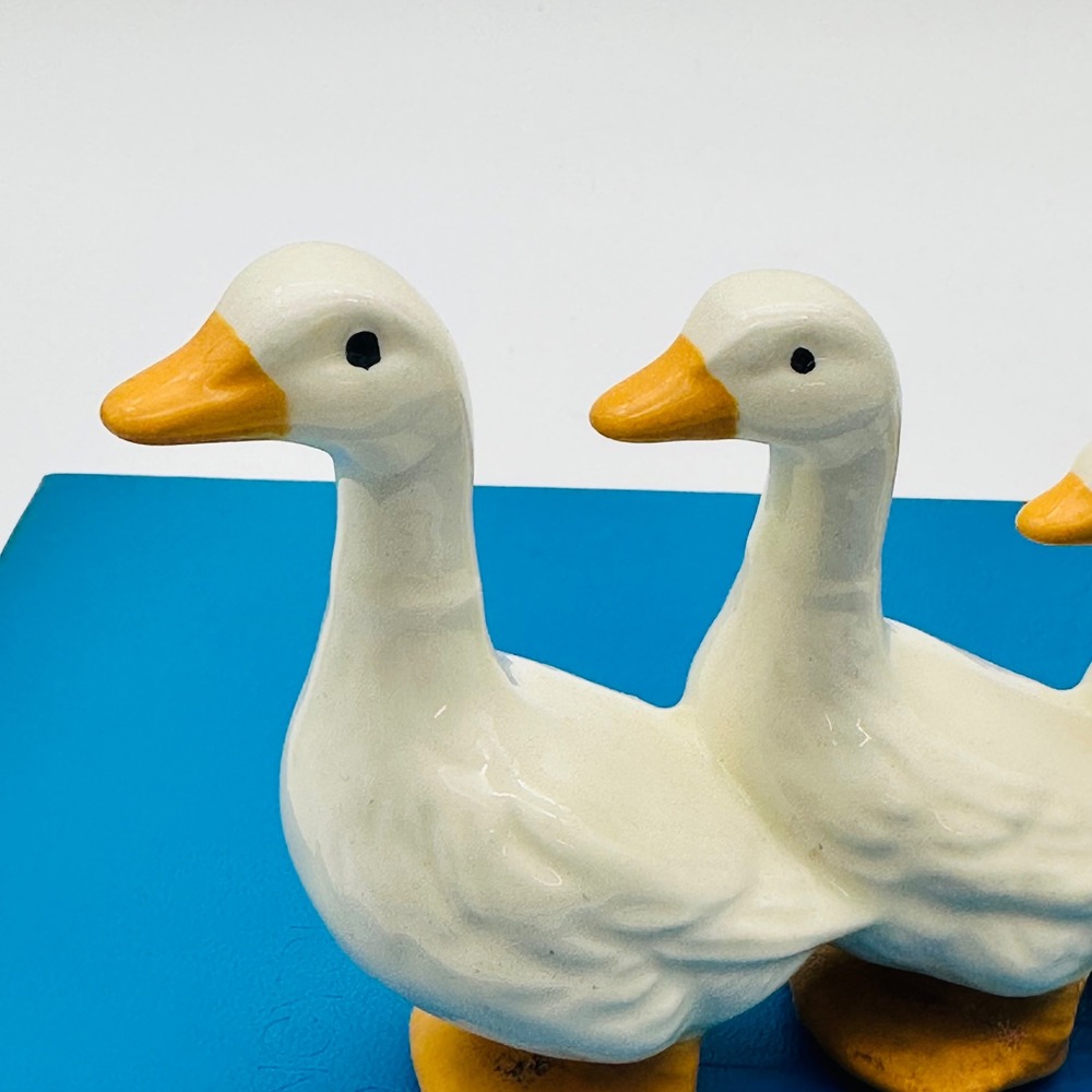 Vintage Ceramic Goose Family Figurine Row of 4 White Ducks Farmhouse Decor - Picture 2 of 7